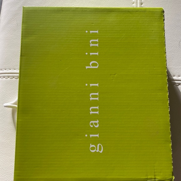 High heels - Picture 2 of 5